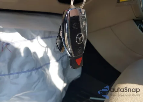 2017 Mercedes-Benz Gla 250 z USA, uszkodzony, nr VIN WDCTG4EB4HJ300408